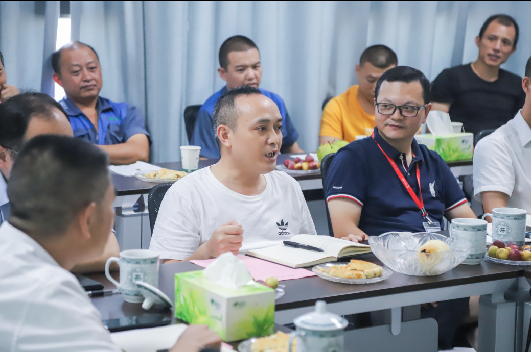 情滿(mǎn)中秋，共話(huà)未來(lái)。湘江電纜工會(huì)舉行中秋茶話(huà)會(huì)